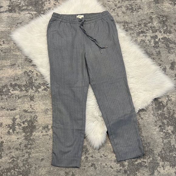 H&M Pants - H&M gray striped cropped pants